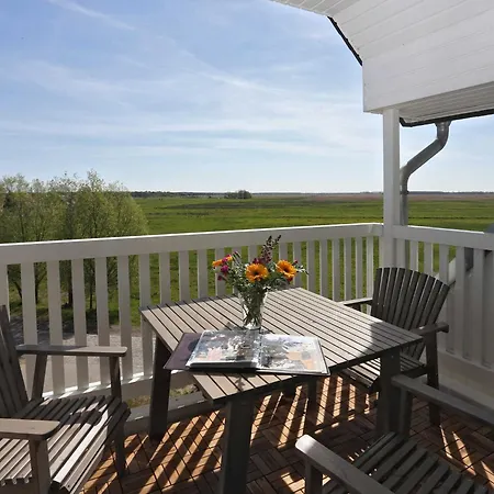 Apartamento Hochwertige Direkt Am Hafen Mit Balkon Karlshagen