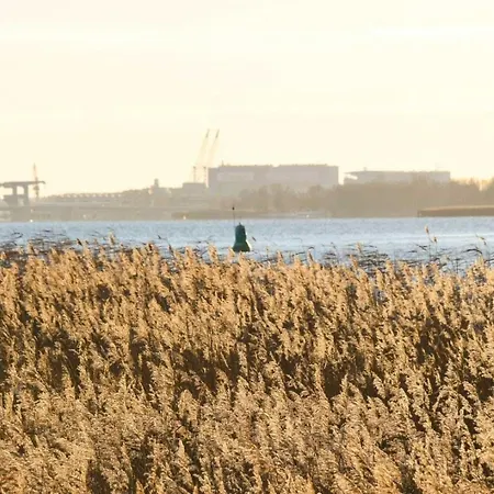 Hochwertige Direkt Am Hafen Mit Balkon Apartmán *